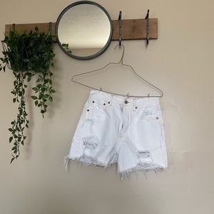 American Eagle White 90’s Boyfriend Shorts